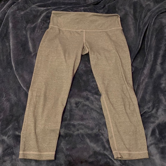 Lululemon 3/4 length leggings - Picture 1 of 2